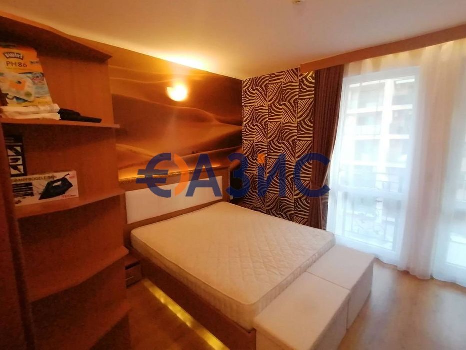 Тристаен апартамент с дизайнерски мебели в комплекс "Свит Хомс 2", 4