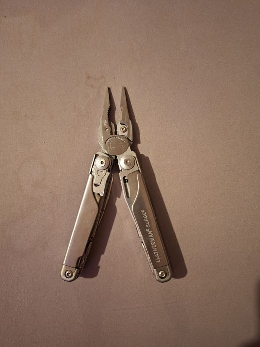 Leatherman Surge