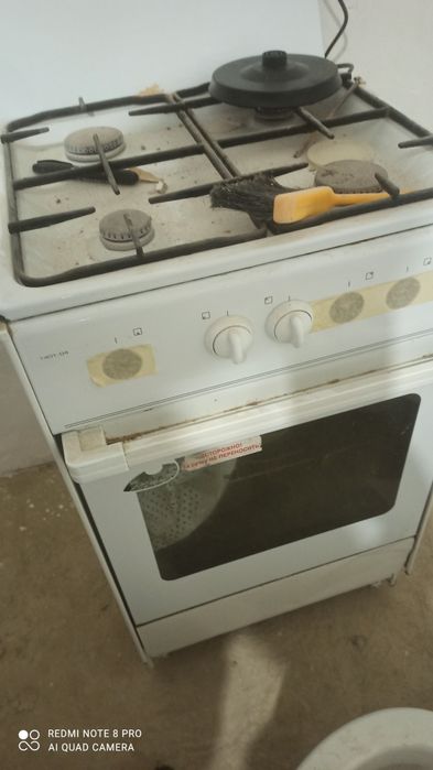 Продам газ плиту