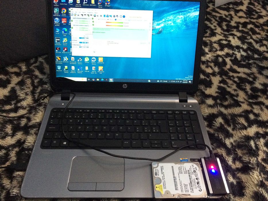Hard disk ide laptop WD Scorpio de 250 gb cu 2 ore de functionare.