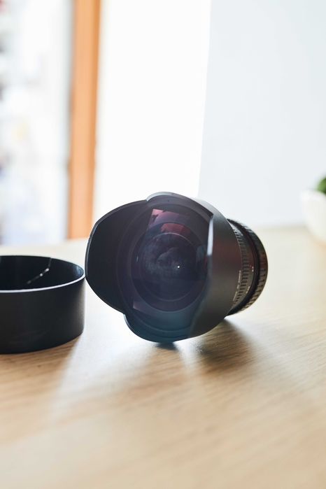Obiectiv MF Samyang 14mm F2.8 pentru Canon