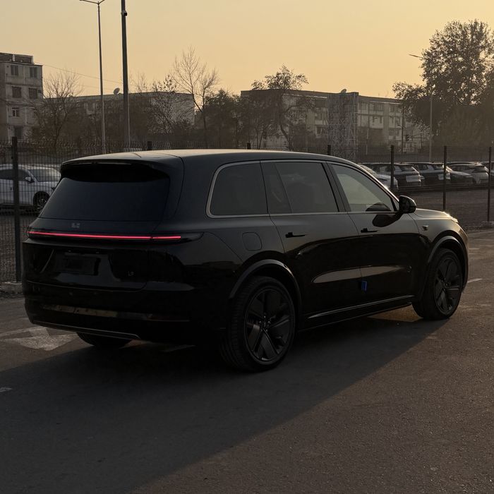 LIXIANG L9 ULTRA (2026 Restling)