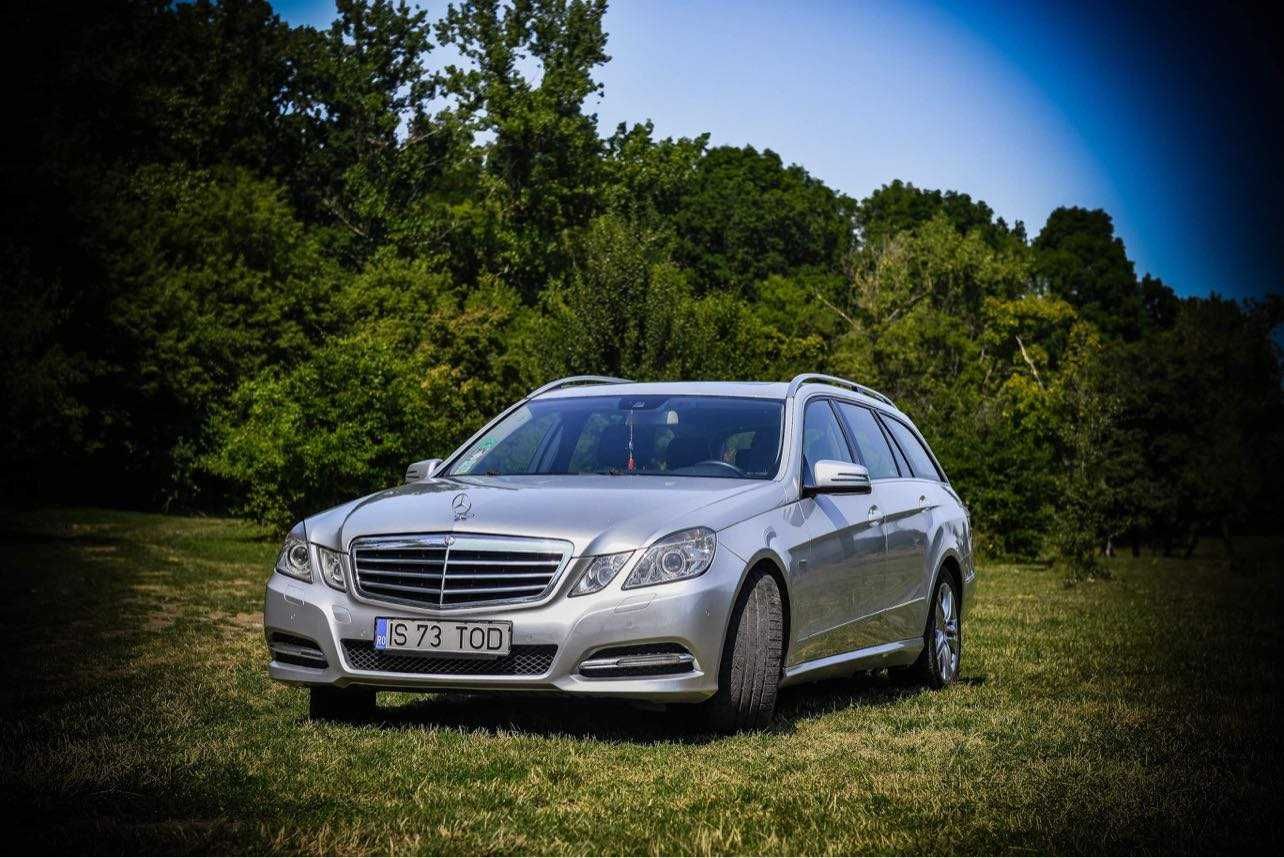 MERCEDES-BENZ E 220 Model Avantgarde 2012