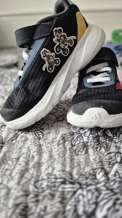 Adidas copii marimea 26