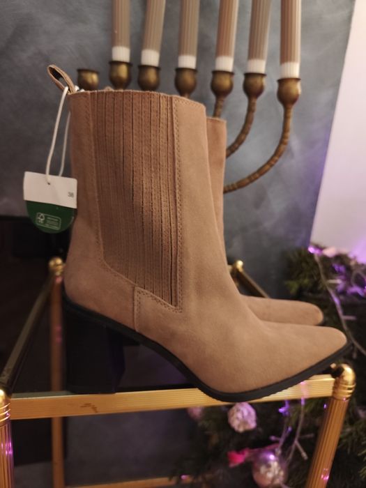 Ghete piele naturala noi cu eticheta nr 38 Zara/Massimo Dutti