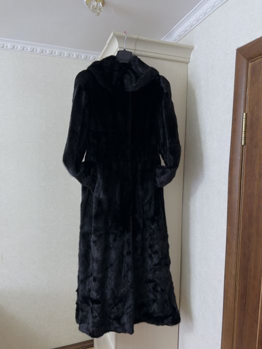 Продам норковую шубу 46-48
