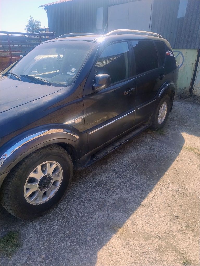 Продавам Sannyong Rextan 2,7 XDI 2004