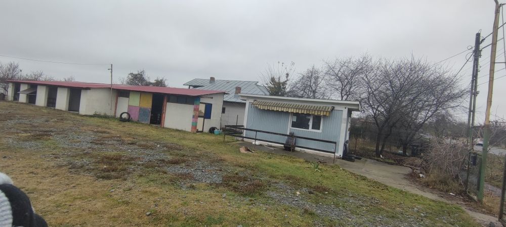 Garaje inchiriat hala container in bucu pe DN