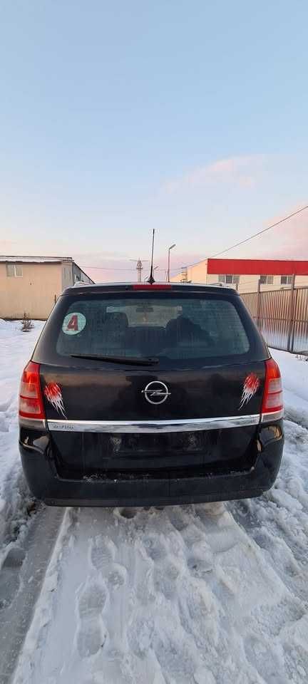 Dezmembram Opel Zafira an 2010 motor 1.7 CDTI euro 5 cutie in 6 viteze