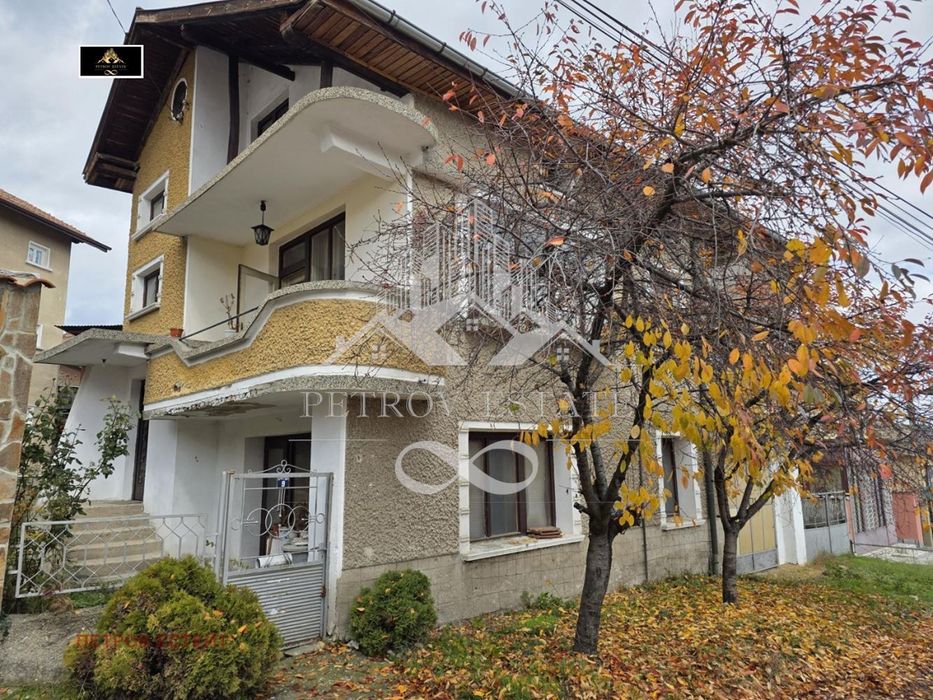 Къща в Пазарджик, област-гр.Велинград площ 297 цена 155000