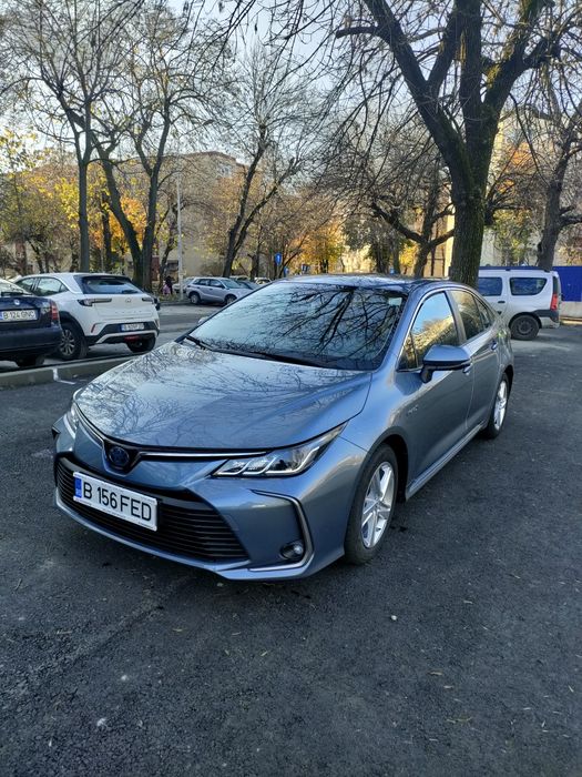 Toyota Corolla 1.8 Hibrid impecabil