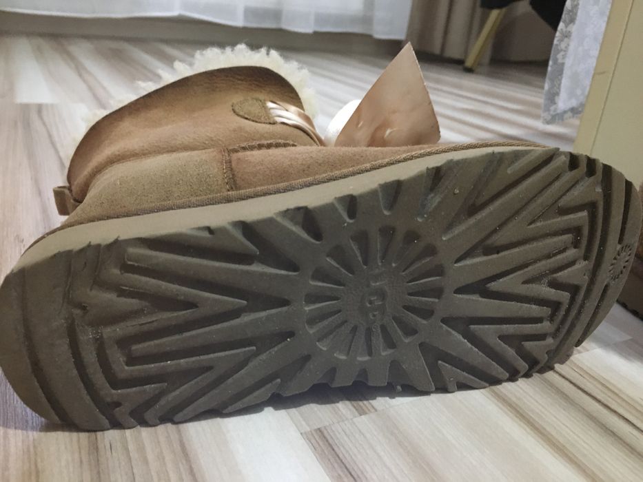 ugg uri marime 37