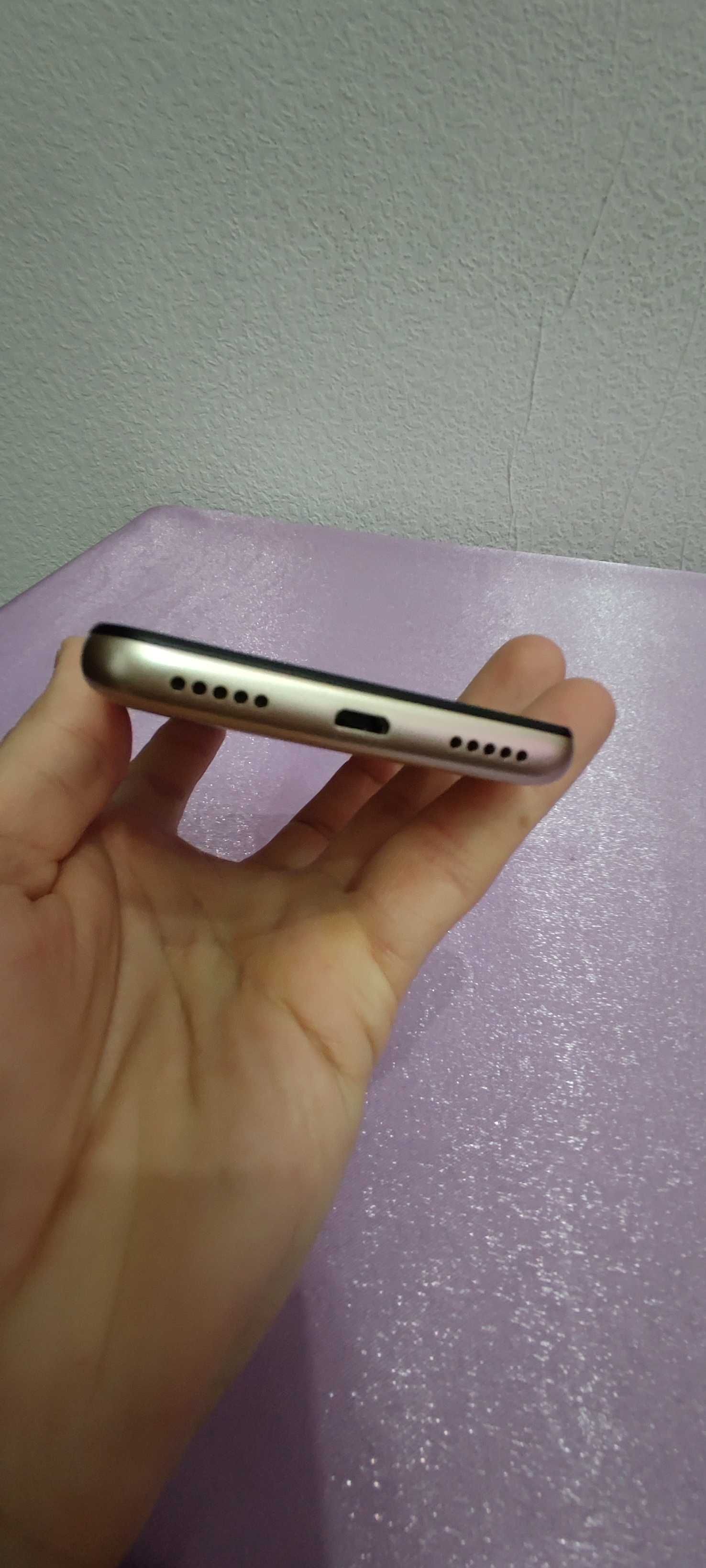 Продам телефон Redmi 7A в идеальном состоянии.