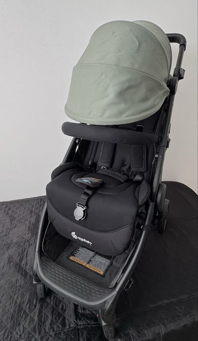 Ergobaby Metro+ в черно
