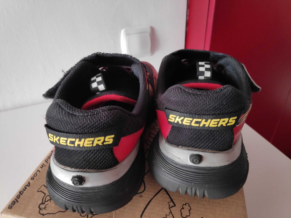 Sketchers Tracks 36