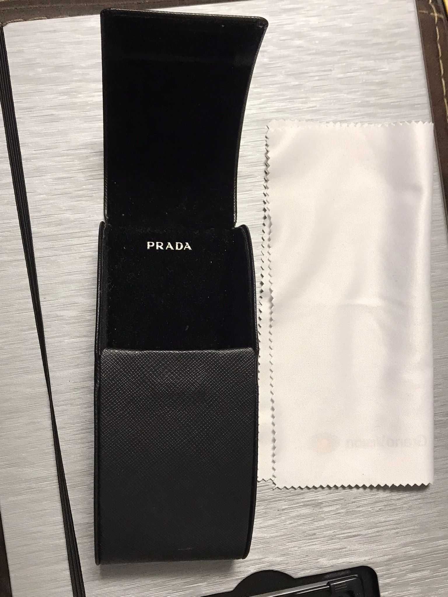 Toc Etui ochelari PRADA