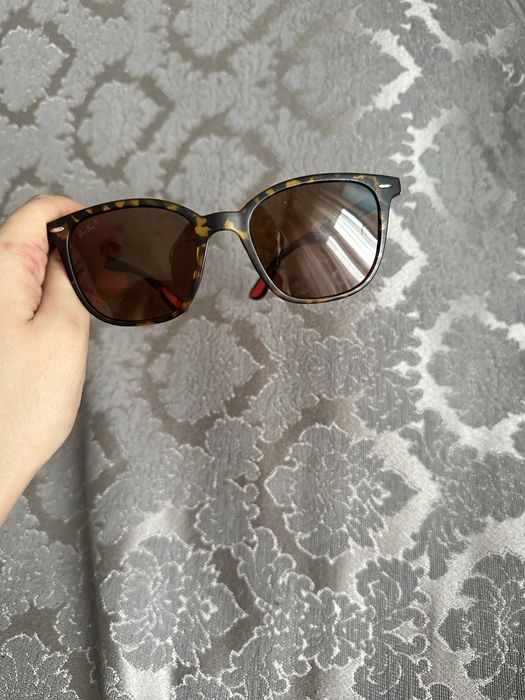 Очки бренда ray ban  оригинал