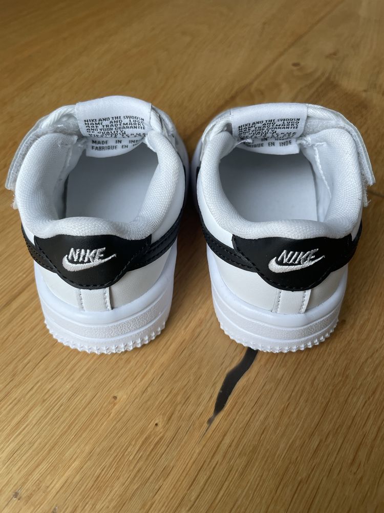 Adidasi Nike Force 1 Low Easyon marime 21