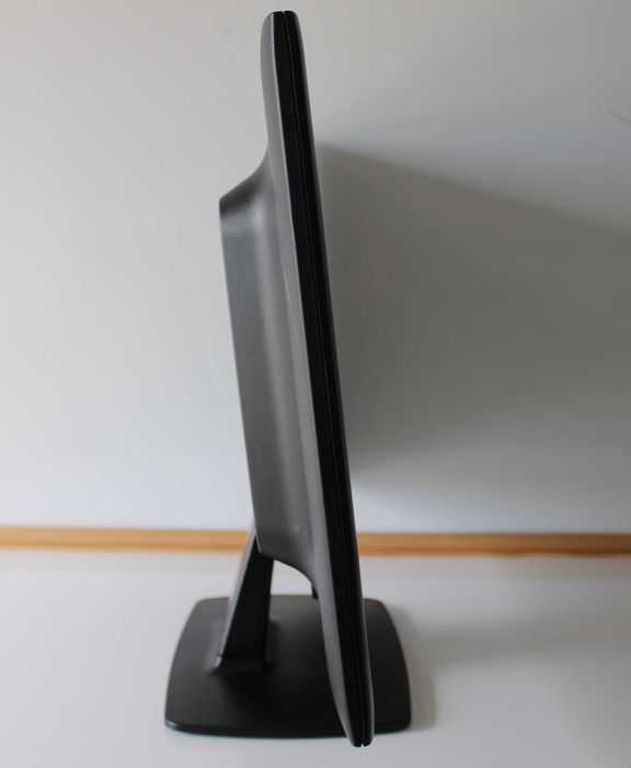 Монитор HP ProDisplay P221