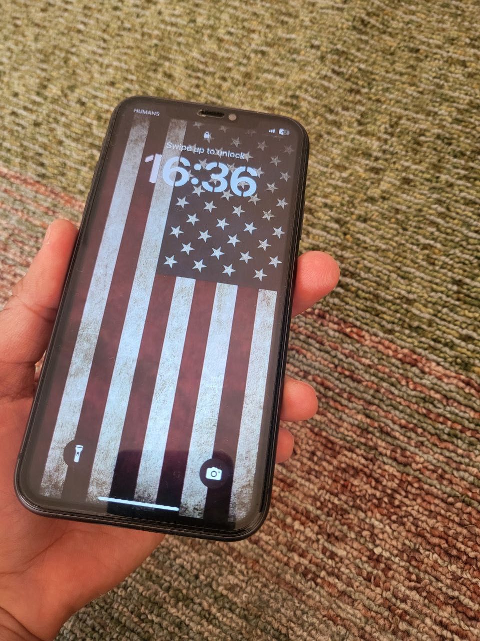 Iphone 11 sotiladi srochna