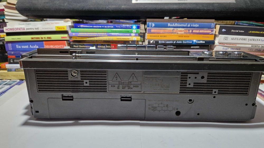 Radiocasetofon Panasonic RX-F2RS - anii '80