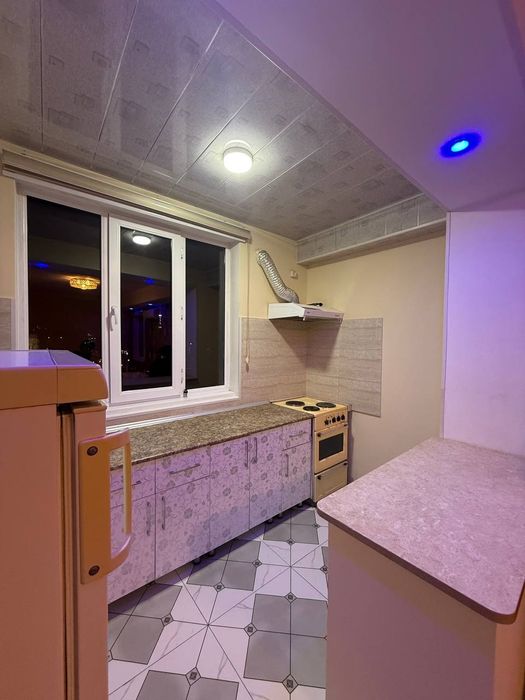 Продаётся 1*2 комнатная квартира Юнусабад 7 квартал 45 кв.м