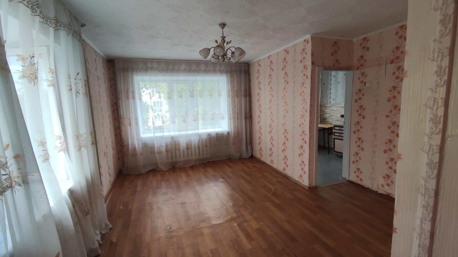 Продам 1 комнатную квартиру в Курчатове