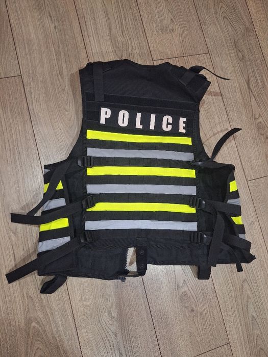 Тактическа  жилетка  + кобури — комплект
