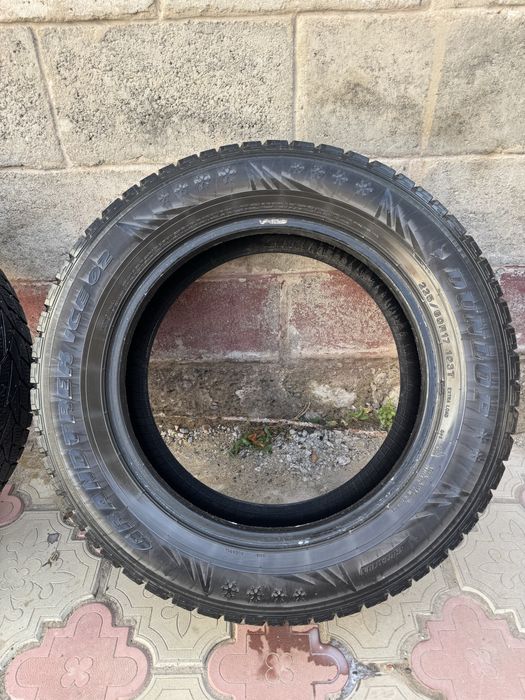 Продам Dunlop Grandtrek Ice 225/60/17