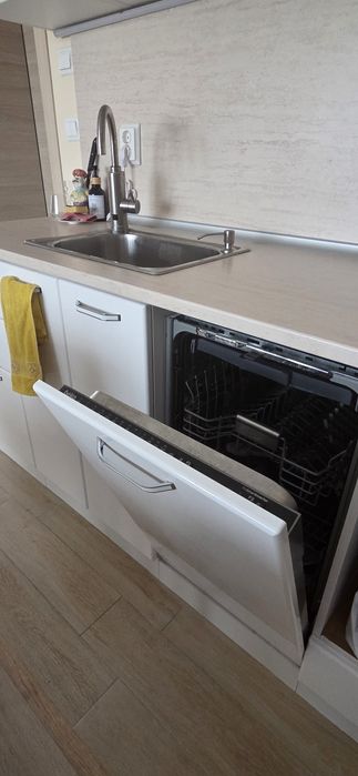 Кухня MDF бял гланц