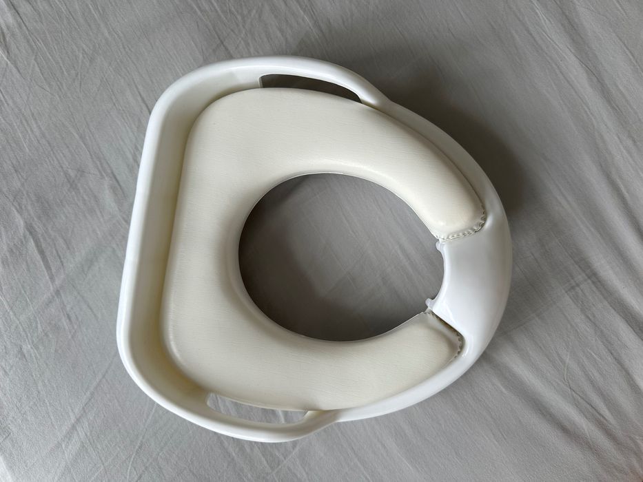 Продается детская насадка на унитаз