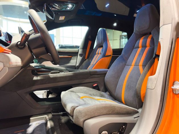 Zeekr 001 Z sport Оранжевый 2023 Натариус новый