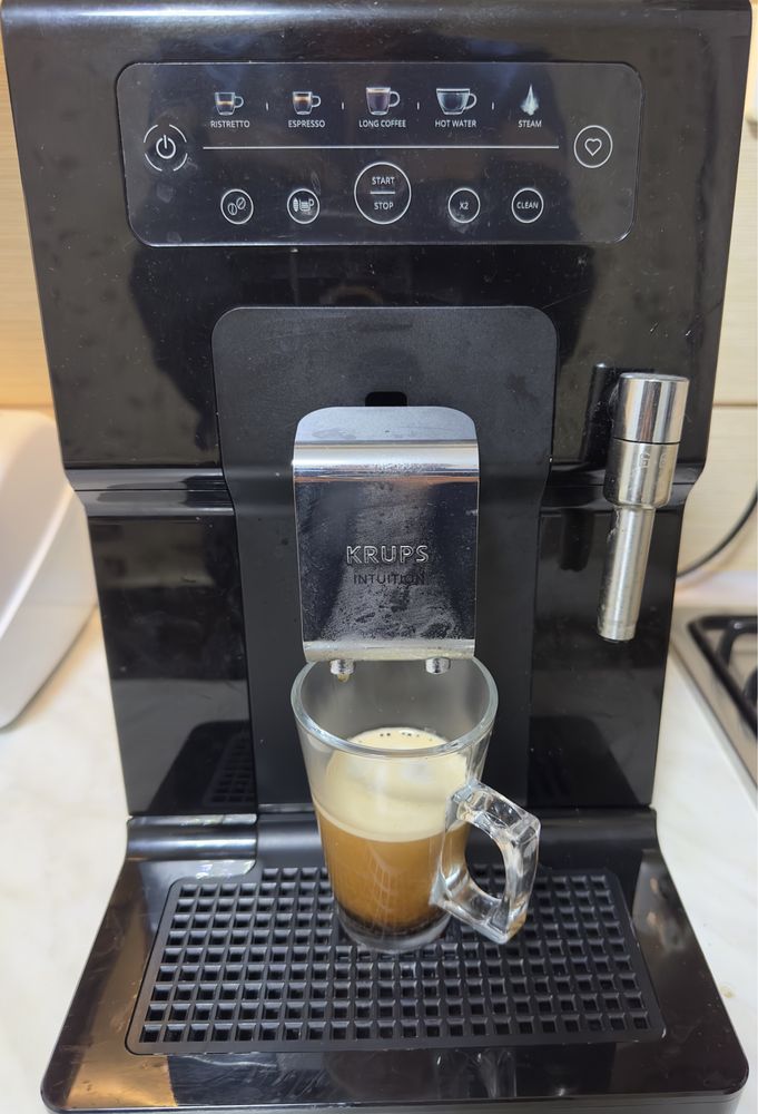 Vand Espressor automat Krups Intuition EA870810