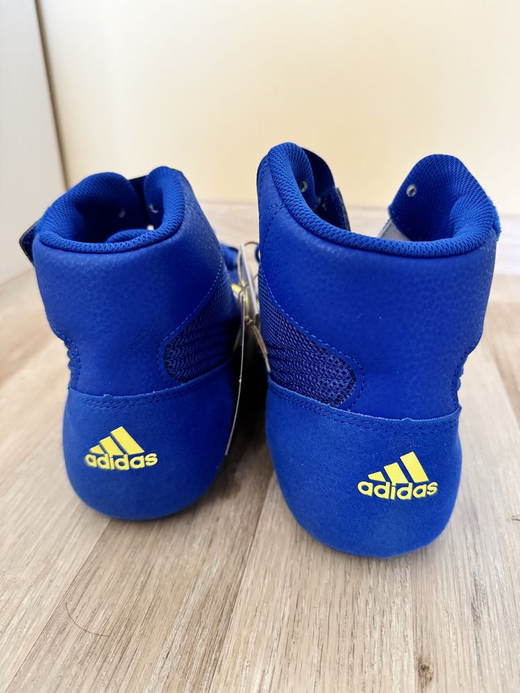 Чисто нови Борцовки Adidas