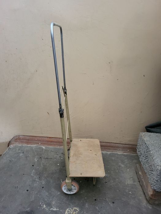 Продаётся базарная тележка