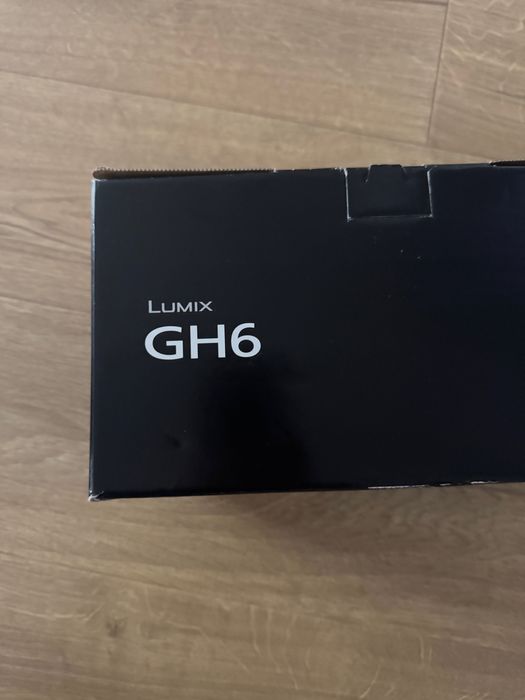 Panasonic Lumix DC-GH6M Kit cu Obiectiv 12-60mm F/3.5-5.6 Sigilat