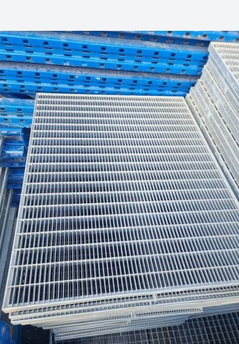 Vindem grătare zincate trepte orice dimensiune își dorește clientul