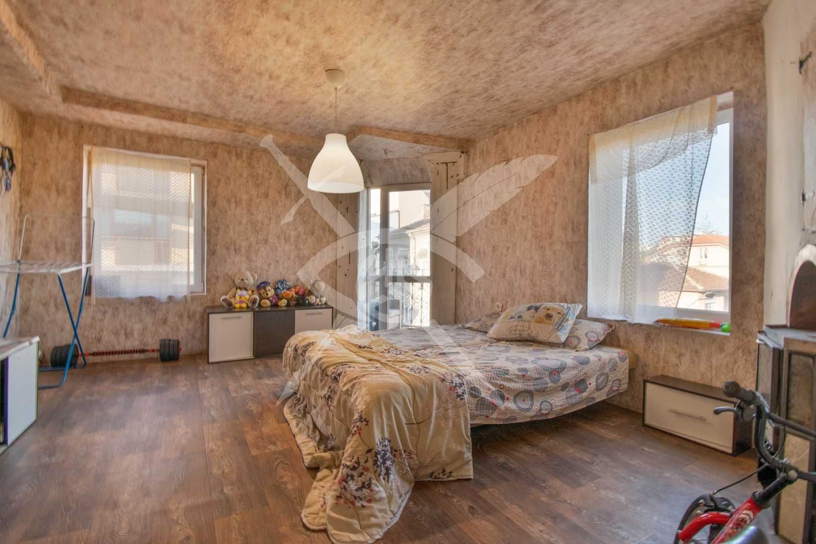 ЕКСКЛУЗИВНО ! Етаж от къща в Центъра на град София № 31815