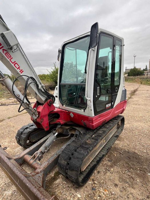 Miniexcavator Takeuchi TB 250 de vanzare
