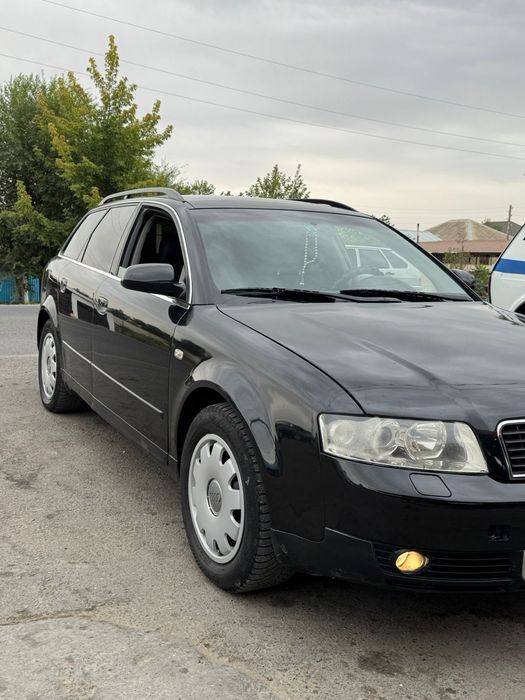Машина Audi A4 Универсал