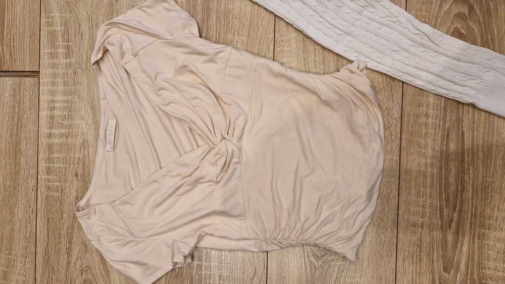 Дамски блузи Guess, всичко за 40 лв