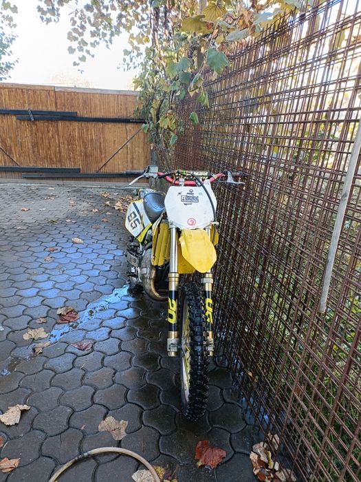 Vând sau schimb cross suzuki rm 125cc 2t