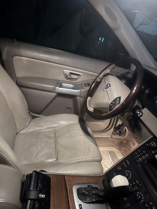 Volvo xc 90.