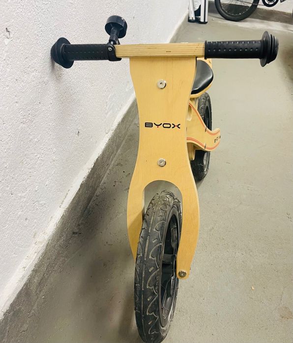 Продавам баланс колело byox woody