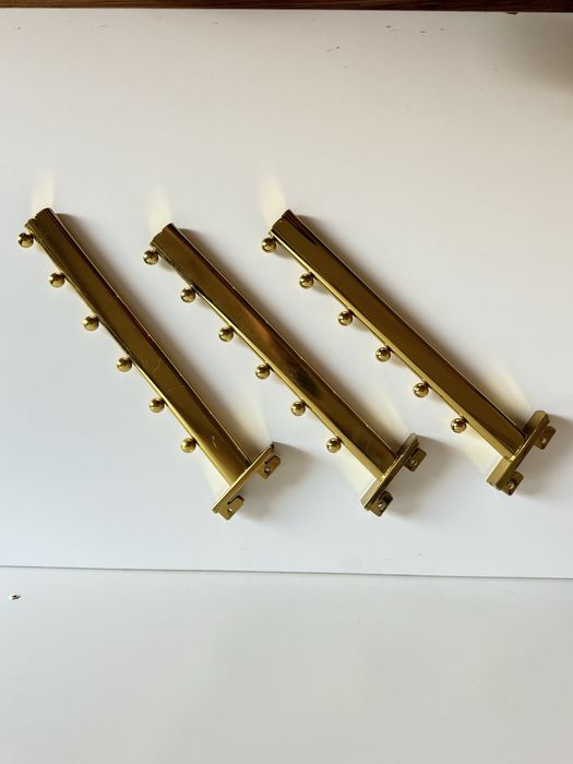 Рельсы для стелажей и вешелок