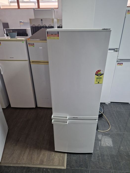 Хладилник с фризер Miele A++
