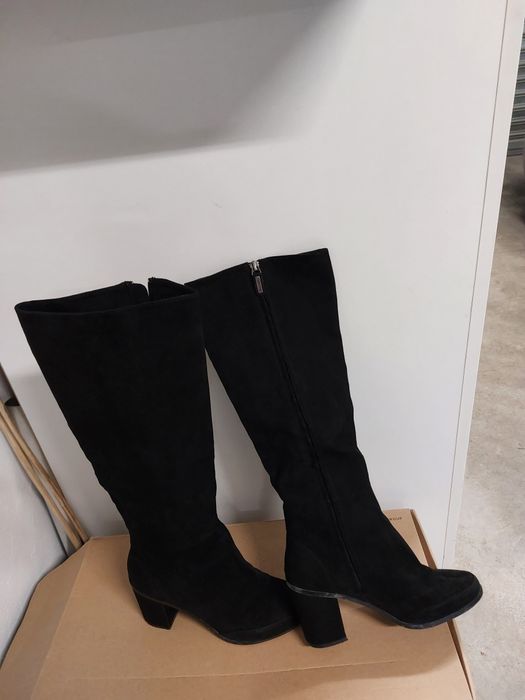 Ботуши Bershka черни велур 38 номер