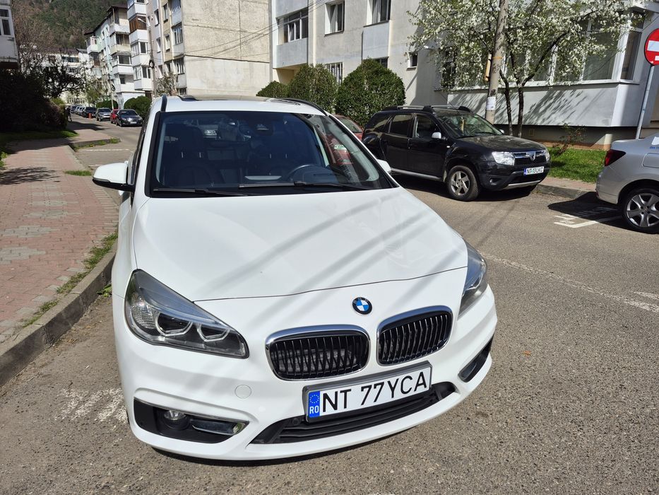 Bmw 216d grand tourer 7 locuri - super masina de familie
- Amplă reviz