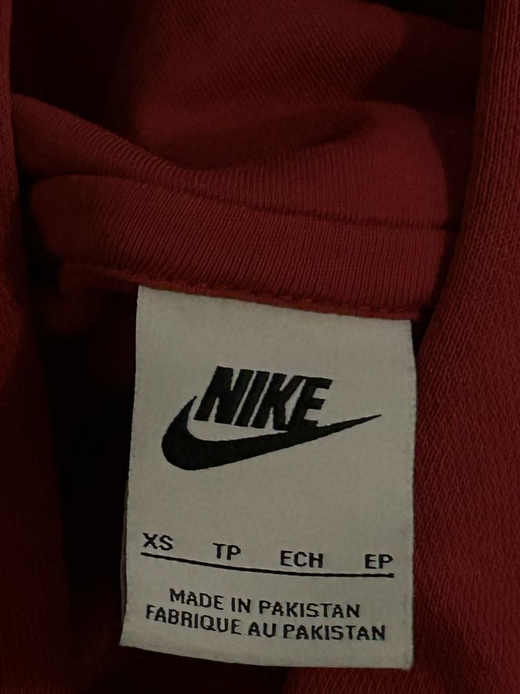 Nike hoodie червено
