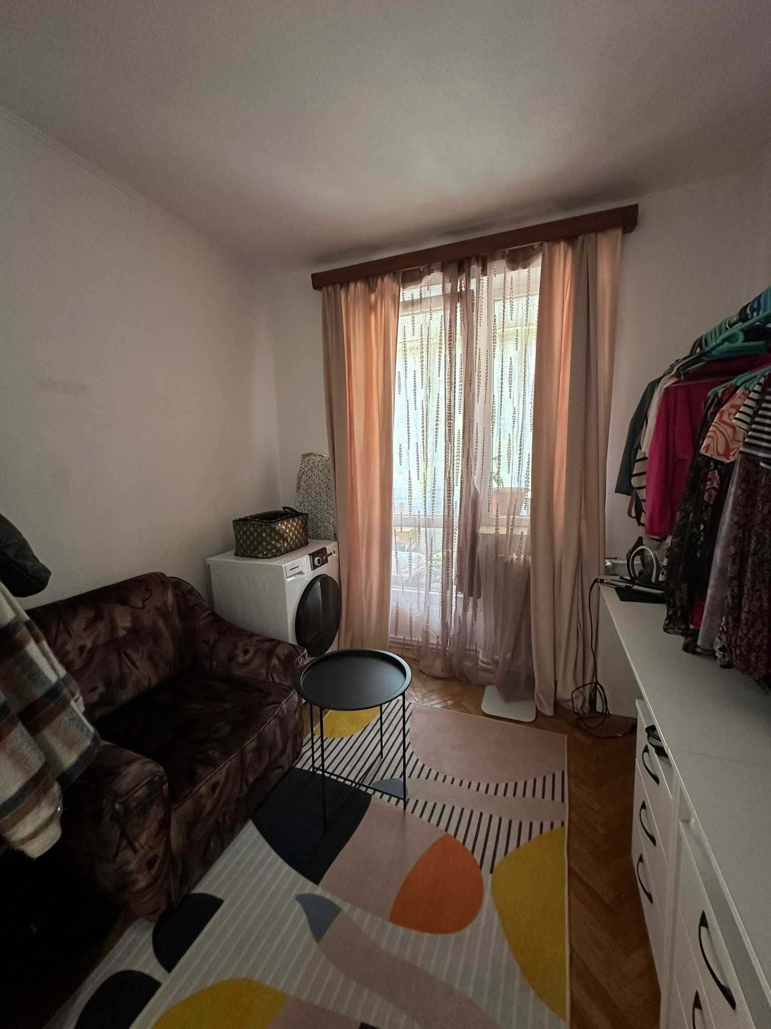 De vânzare apartament cu trei camere în Sovata
